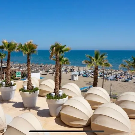 The Wave Collection Sea View 2 Bedrooms Appartamento