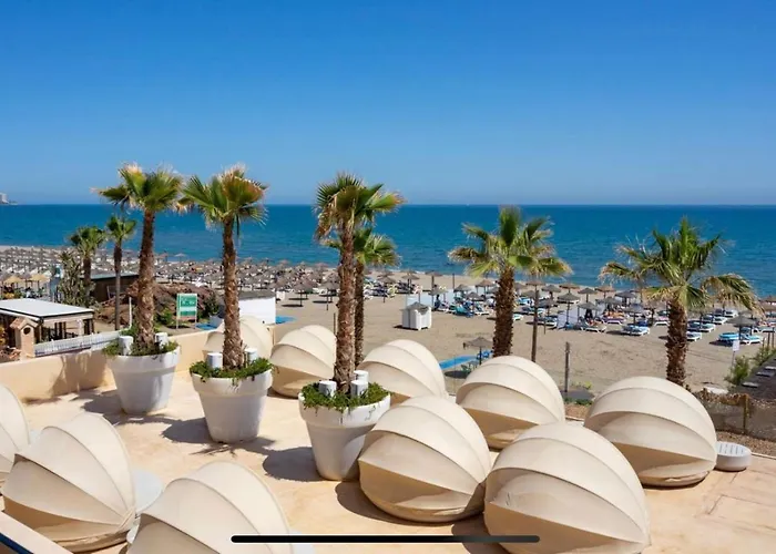 The Wave Collection Sea View 2 Bedrooms Appartamento